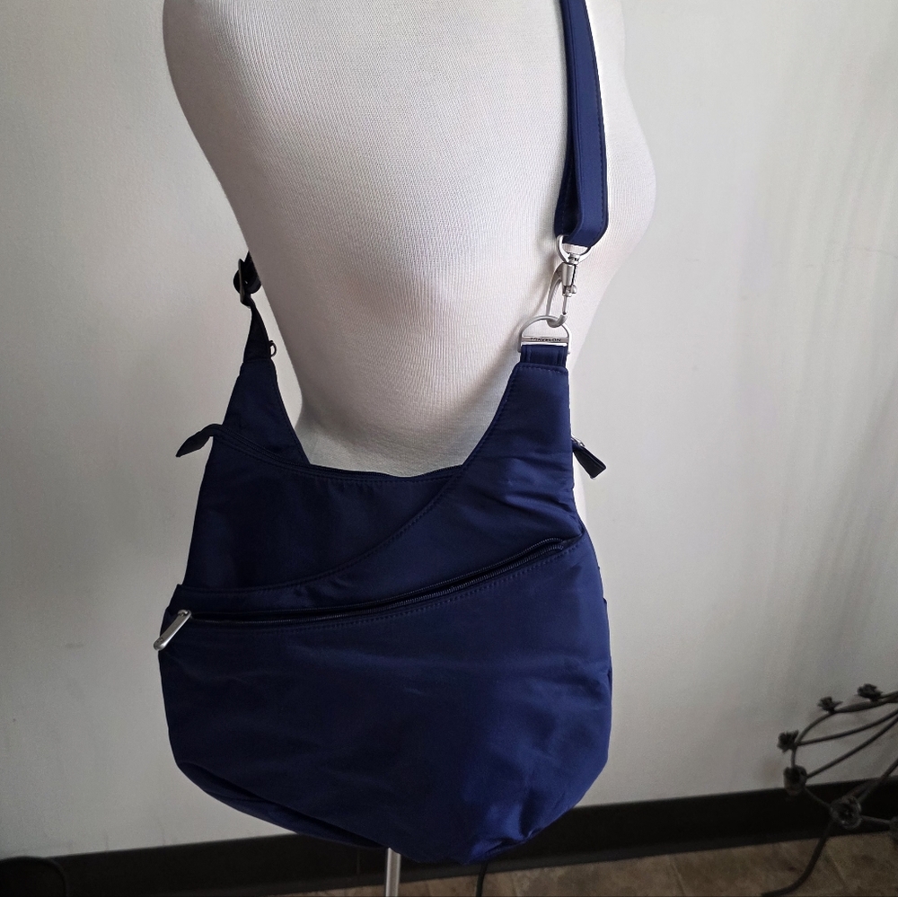 Travelon Anti Theft Crossbody Purse NWOT